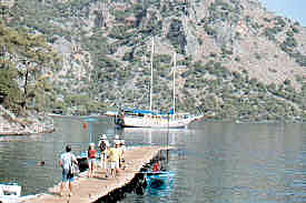 turkeydockship.jpg (9414 bytes)